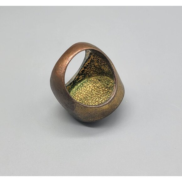 Vintage Oval Green Enamel Rhinestone Filigree Brass Color Size 7.5 Ring R1 - Picture 5 of 8